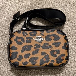 COACH Jamie Camera Bag With Leopard Print Leather Light Saddle/Black